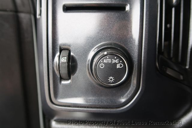 2015 Chevrolet Silverado 2500HD Silverado 2500 4WD Crew Cab Utility Body - 22955265 - 35