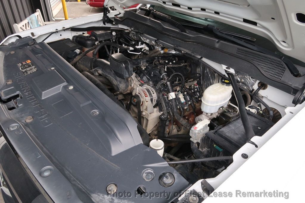 2015 Chevrolet Silverado 2500HD Silverado 2500 4WD Crew Cab Utility Body - 22955265 - 39