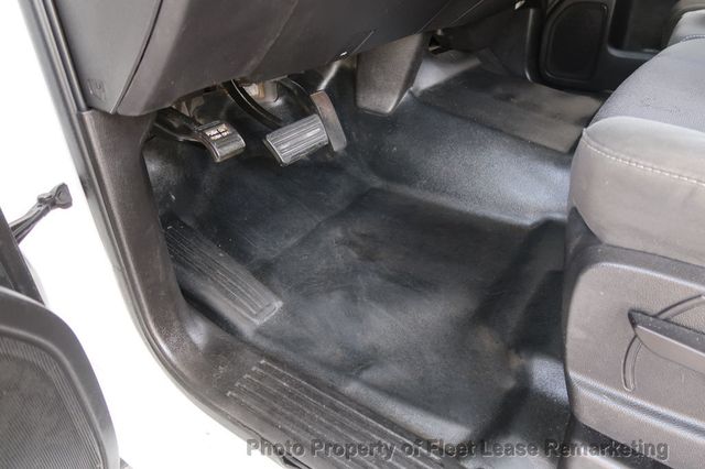 2015 Chevrolet Silverado 2500HD Silverado 2500HD 4WD Crew Cab LWB  - 23010298 - 11