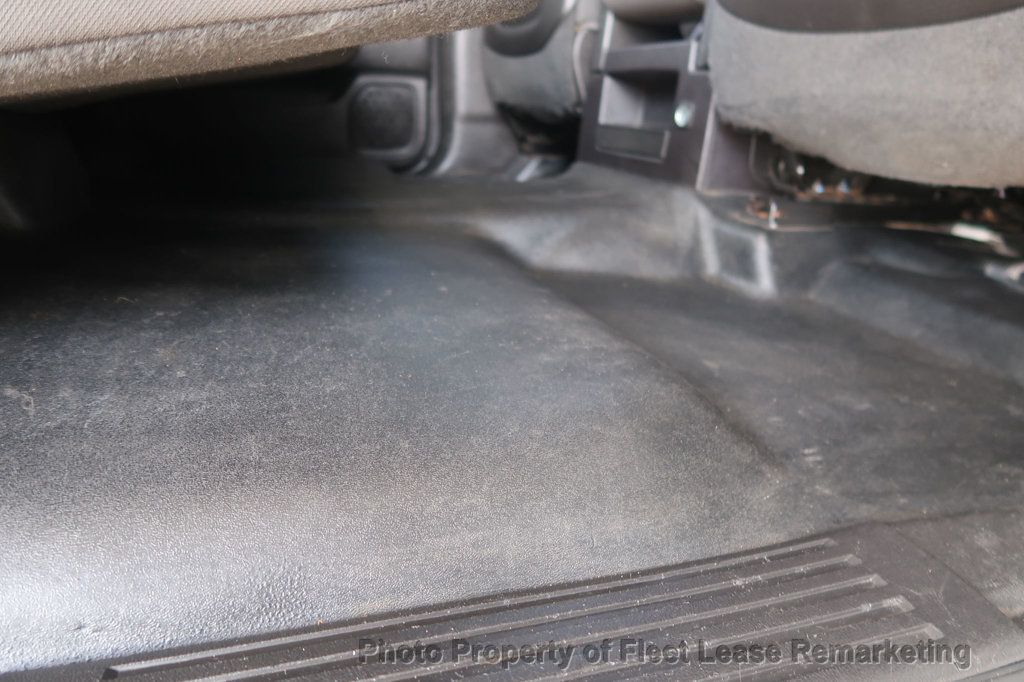 2015 Chevrolet Silverado 2500HD Silverado 2500HD 4WD Crew Cab LWB  - 23010298 - 19