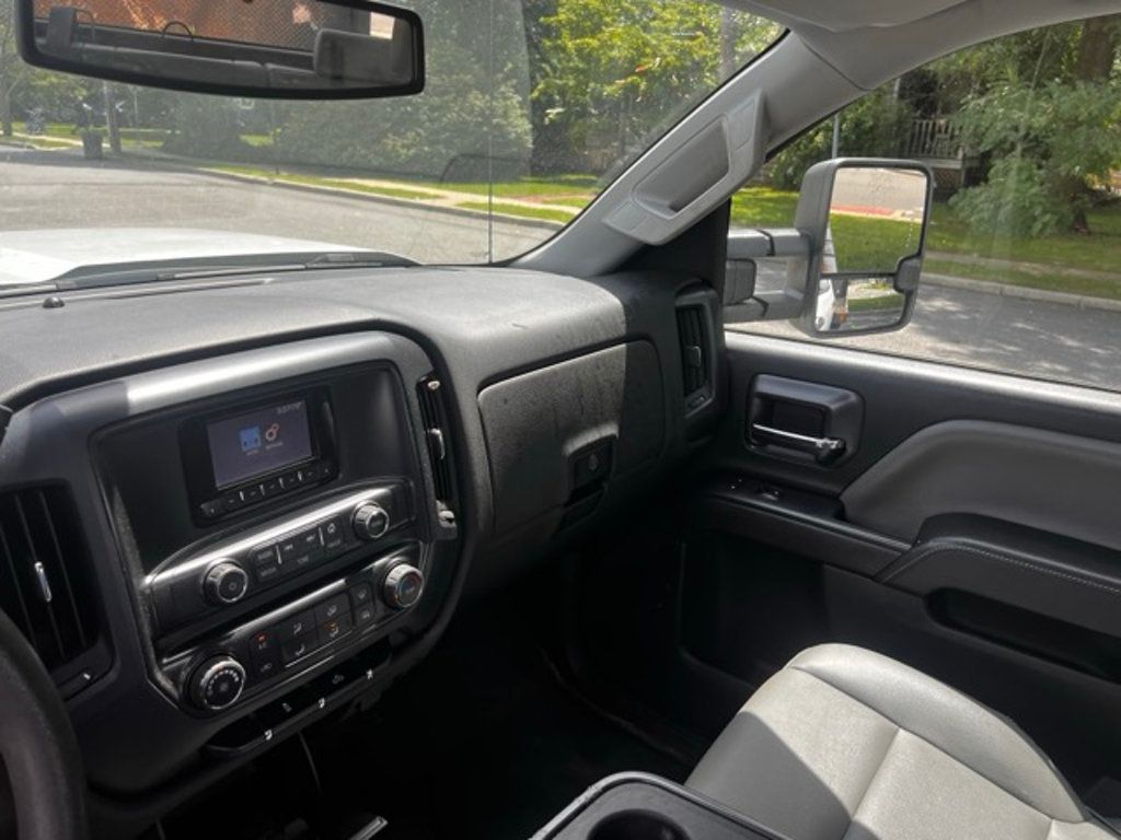 2015 Chevrolet Silverado 3500HD CREW CAB LIFTGATE 20,000 ORIGINAL MILES - 22512225 - 35