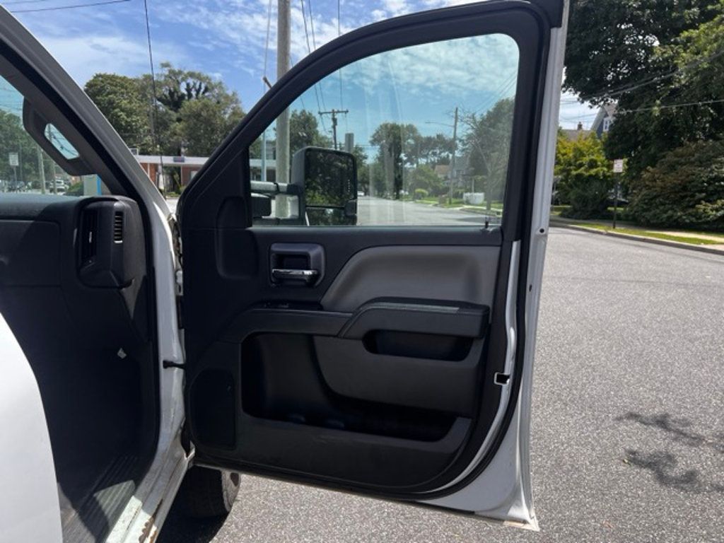 2015 Chevrolet Silverado 3500HD CREW CAB LIFTGATE 20,000 ORIGINAL MILES - 22512225 - 45