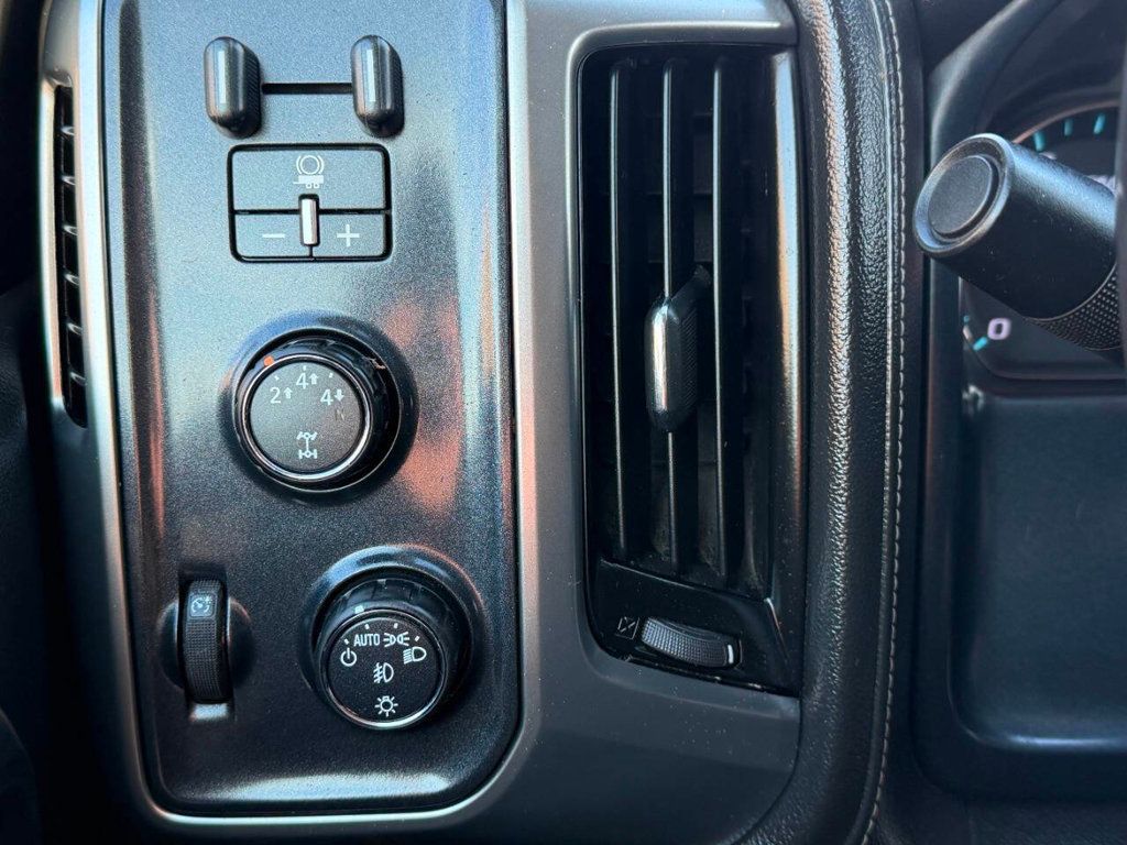 2015 Chevrolet Silverado 3500HD LTZ 4x4 4dr Double Cab LB SRW - 22968380 - 33