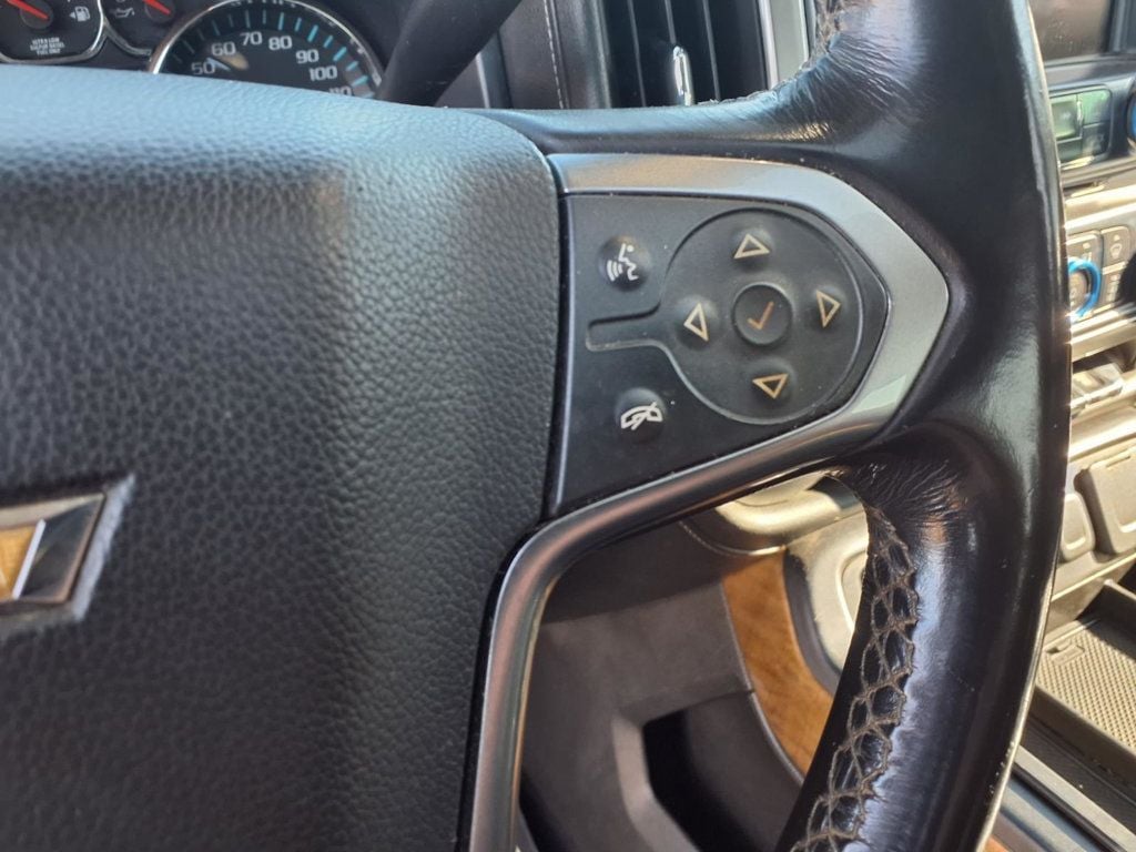 2015 Chevrolet Silverado 3500HD LTZ Pickup 4D 8 ft - 23093715 - 15