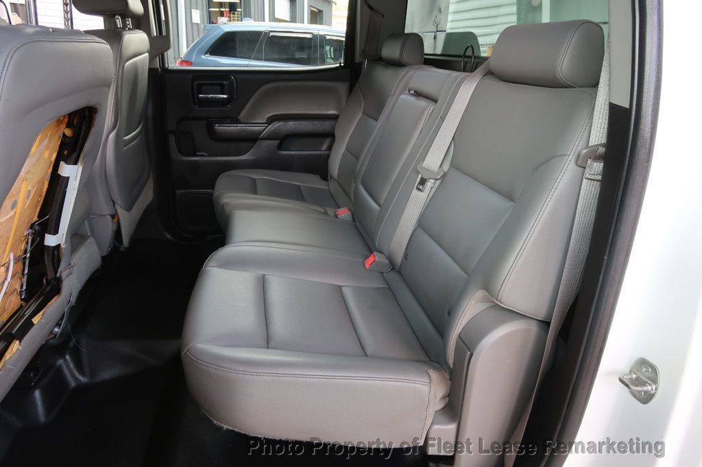 2015 Chevrolet Silverado 3500HD Silverado 3500HD 4WD Crew Cab Enclosed Utility DRW - 23042736 - 13
