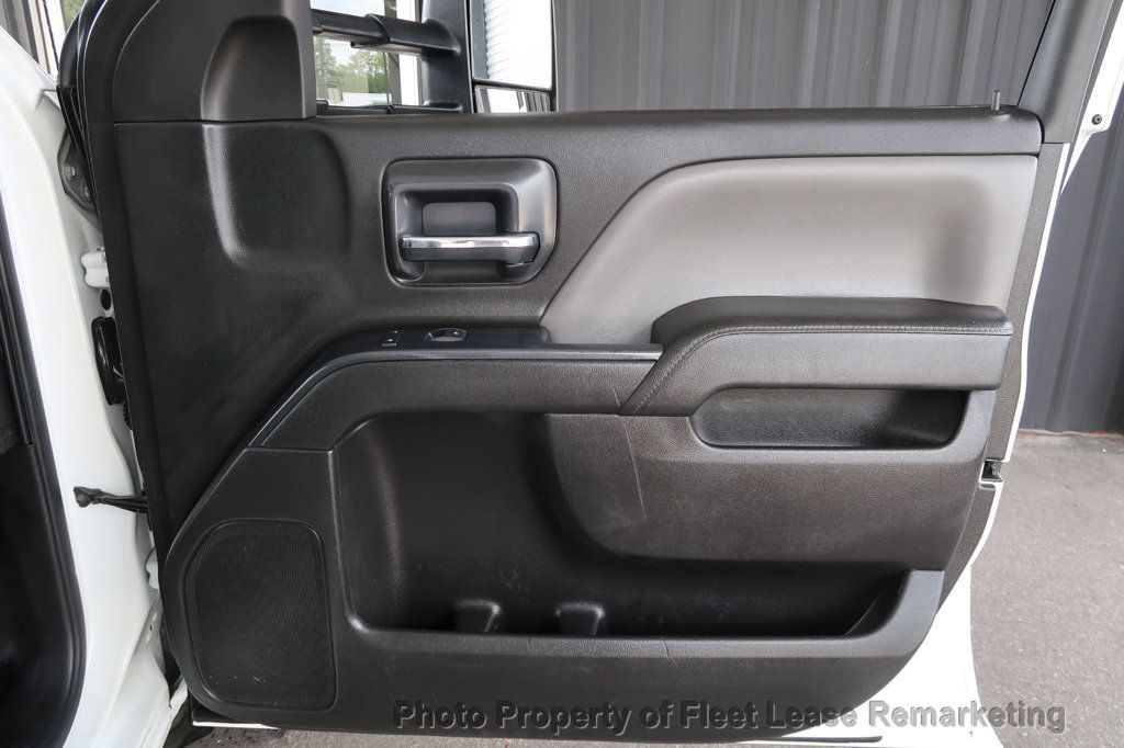 2015 Chevrolet Silverado 3500HD Silverado 3500HD 4WD Crew Cab Enclosed Utility DRW - 23042736 - 27