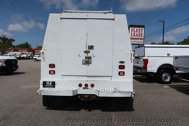 2015 Chevrolet Silverado 3500HD Silverado 3500HD 4WD Crew Cab Enclosed Utility DRW - 23042736 - 2
