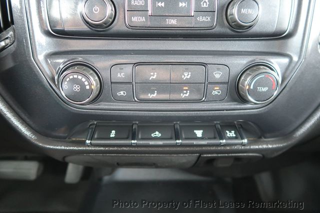 2015 Chevrolet Silverado 3500HD Silverado 3500HD 4WD Crew Cab Enclosed Utility DRW - 23042736 - 32