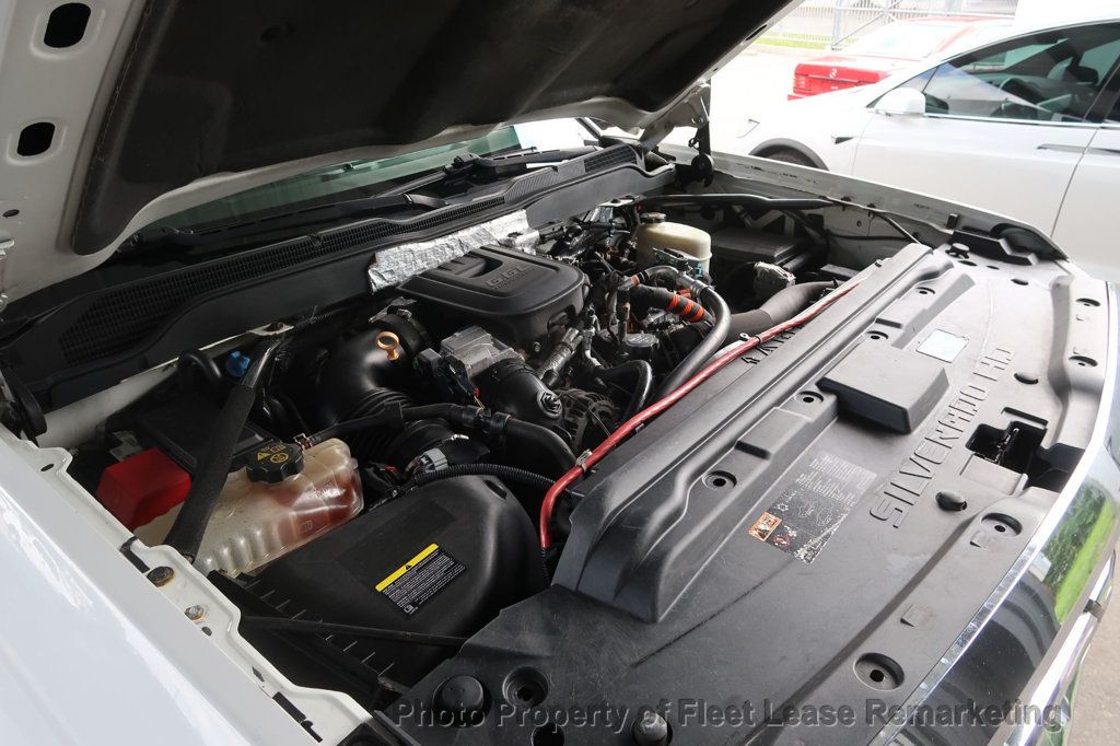 2015 Chevrolet Silverado 3500HD Silverado 3500HD 4WD Crew Cab Enclosed Utility DRW - 23042736 - 37
