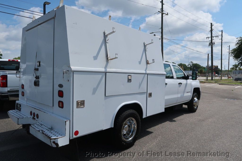 2015 Chevrolet Silverado 3500HD Silverado 3500HD 4WD Crew Cab Enclosed Utility DRW - 23042736 - 3
