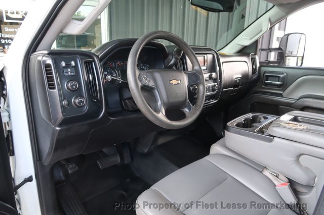 2015 Chevrolet Silverado 3500HD Silverado 3500HD 4WD Crew Cab Enclosed Utility DRW - 23042736 - 8