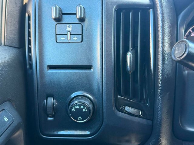 2015 Chevrolet Silverado 3500HD Work Truck 4x2 2dr Regular Cab - 22995692 - 28