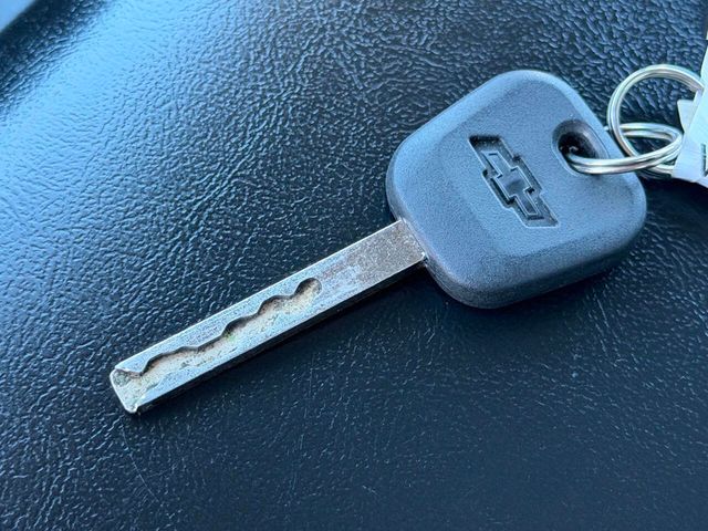 2015 Chevrolet Silverado 3500HD Work Truck 4x2 2dr Regular Cab - 22995692 - 39