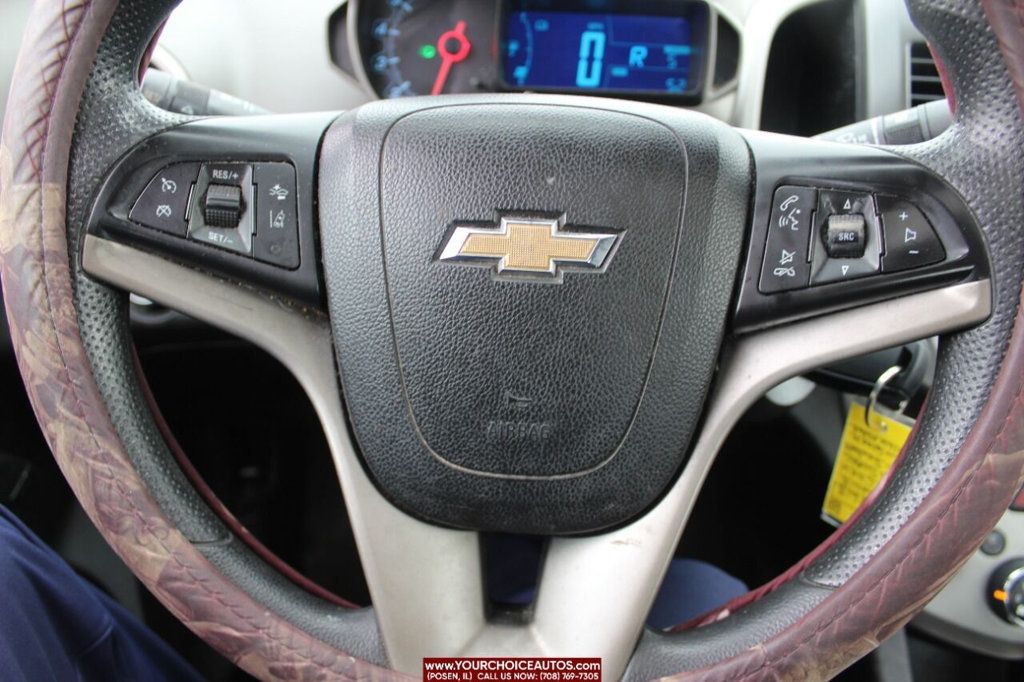2015 Chevrolet Sonic 4dr Sedan Automatic LT - 22421860 - 23