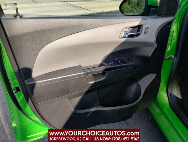 2015 Chevrolet Sonic 4dr Sedan Automatic LT - 22892153 - 9