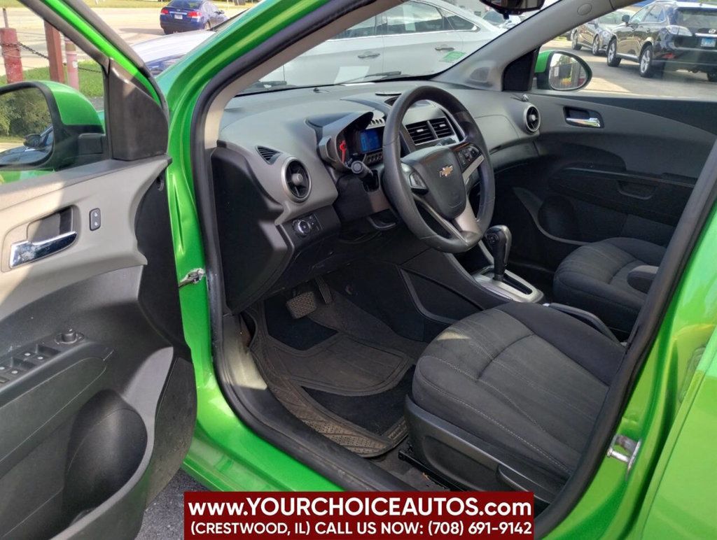 2015 Chevrolet Sonic 4dr Sedan Automatic LT - 22892153 - 10