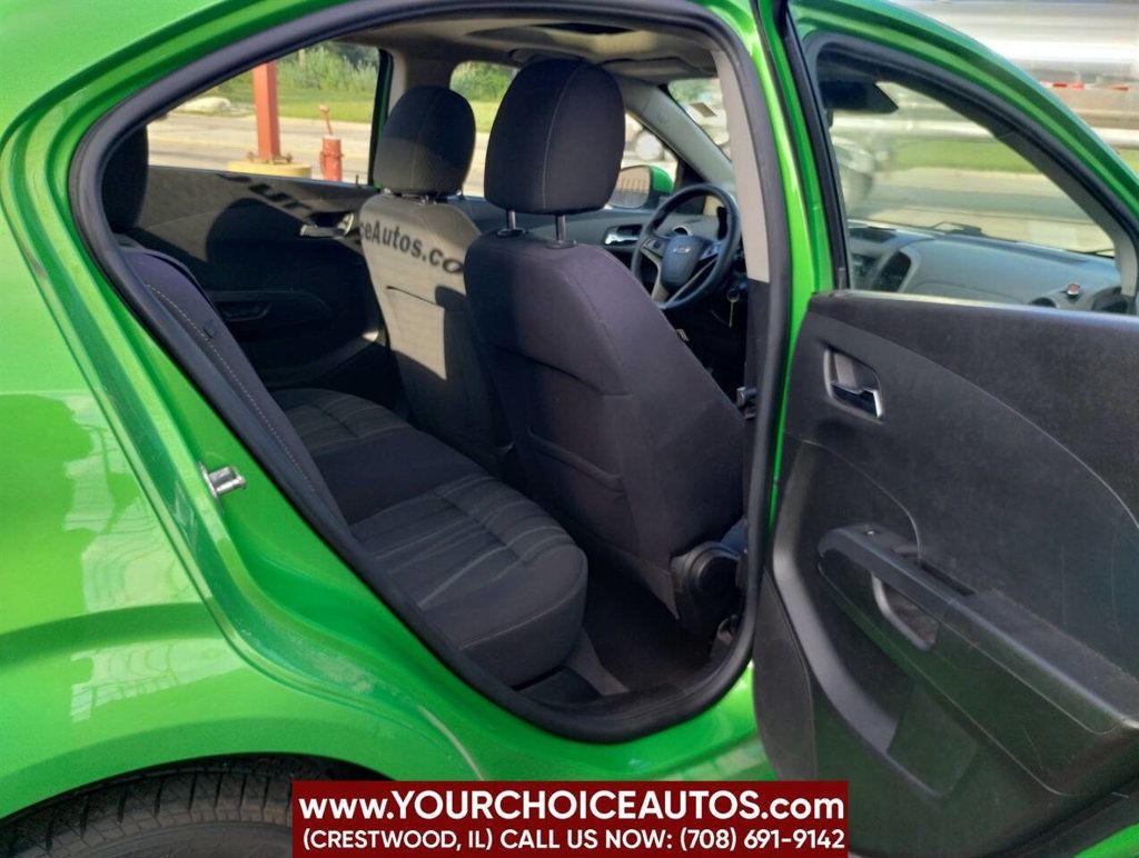 2015 Chevrolet Sonic 4dr Sedan Automatic LT - 22892153 - 15