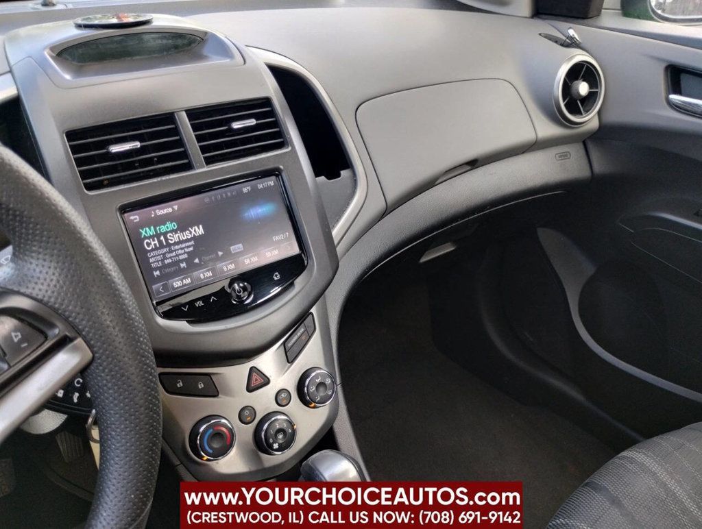 2015 Chevrolet Sonic 4dr Sedan Automatic LT - 22892153 - 29