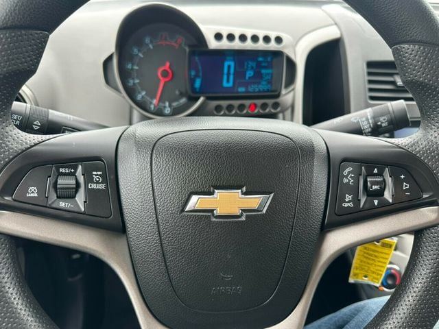 2015 Chevrolet Sonic 4dr Sedan Automatic LT - 22952771 - 9