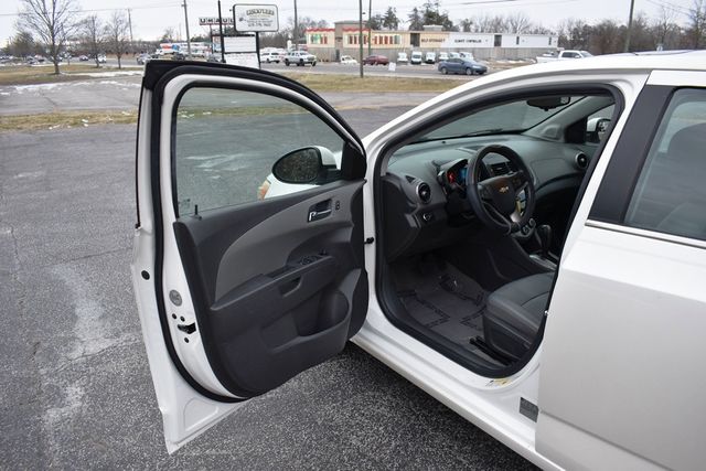 2015 Chevrolet Sonic 4dr Sedan Automatic LTZ - 22978264 - 36