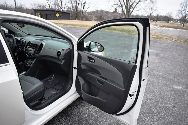2015 Chevrolet Sonic 4dr Sedan Automatic LTZ - 22978264 - 37
