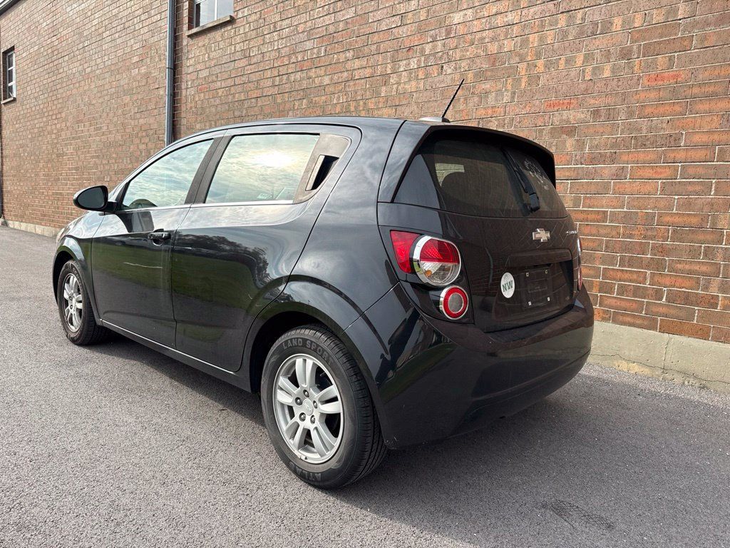 2015 Chevrolet Sonic 5dr Hatchback Automatic LT - 23100422 - 4