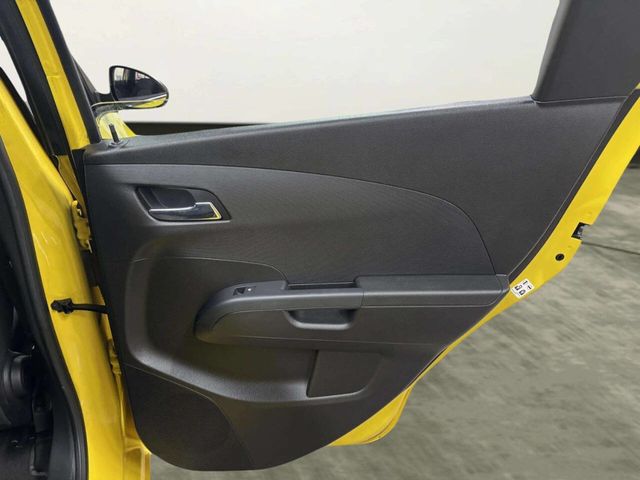 2015 Chevrolet Sonic 5dr Hatchback Automatic LT - 22975301 - 16