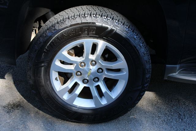 2015 Chevrolet Suburban 2WD 4dr LS - 23066380 - 34