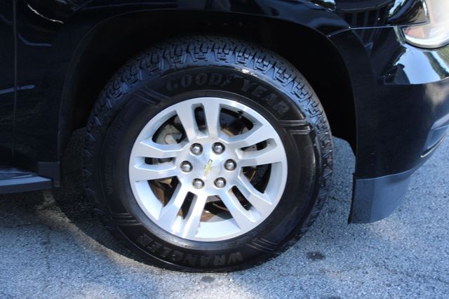 2015 Chevrolet Suburban 2WD 4dr LS - 23066380 - 35