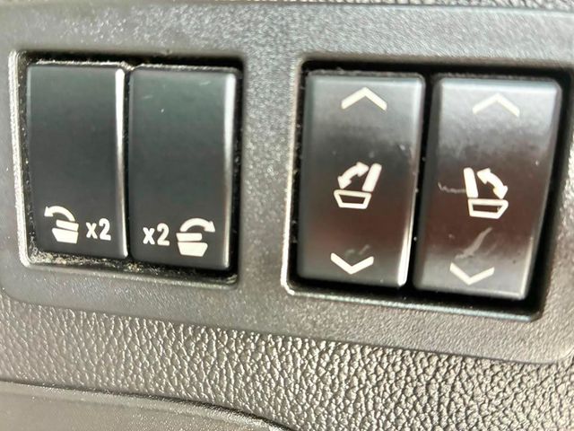 2015 Chevrolet Suburban 2WD 4dr LTZ - 23053841 - 16