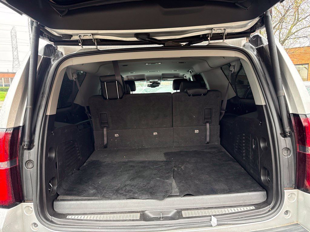 2015 Chevrolet Suburban 4WD 4dr LT - 23089356 - 9