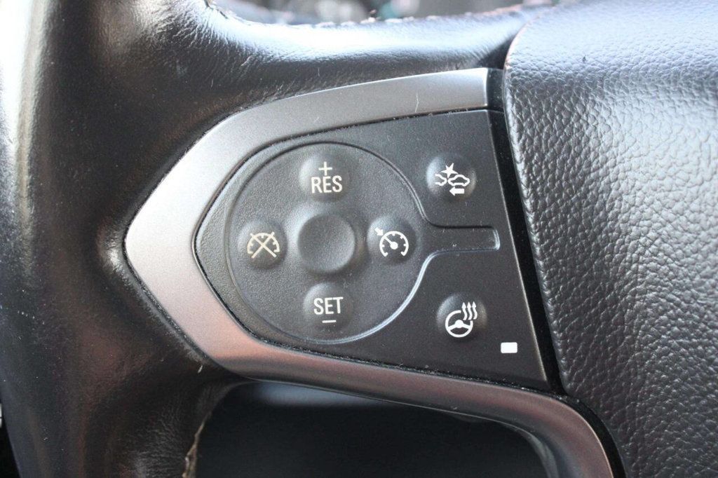 2015 Chevrolet Suburban 4WD 4dr LT - 22927039 - 30