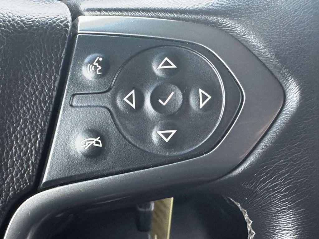 2015 Chevrolet Suburban 4WD 4dr LT - 23001201 - 32