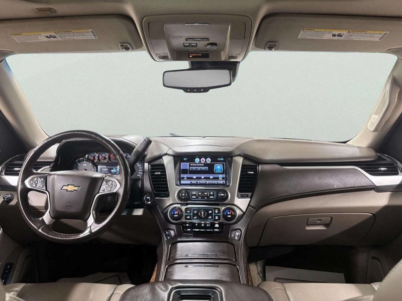 2015 Chevrolet Suburban 4WD 4dr LTZ - 22997915 - 26