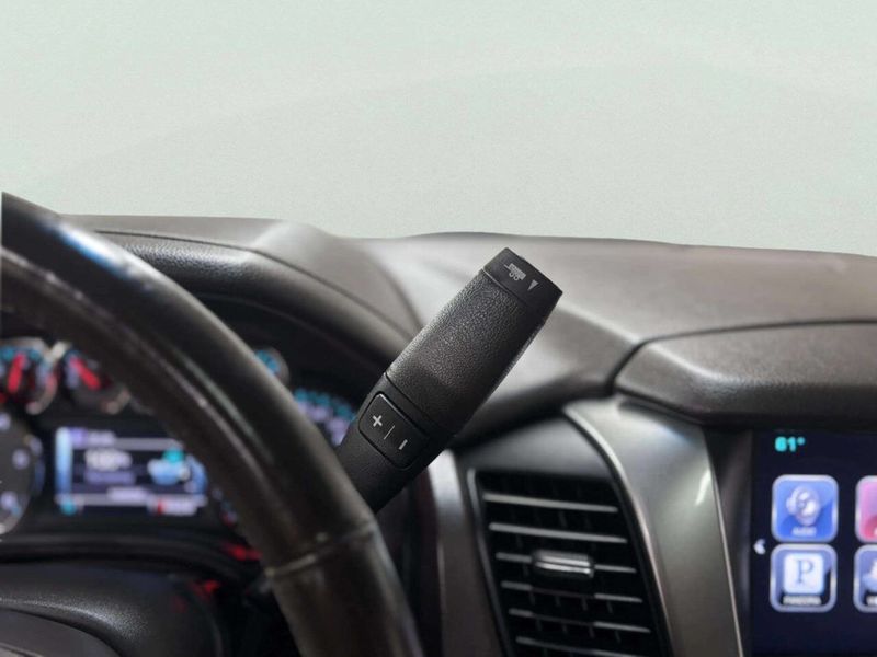 2015 Chevrolet Suburban 4WD 4dr LTZ - 22997915 - 38