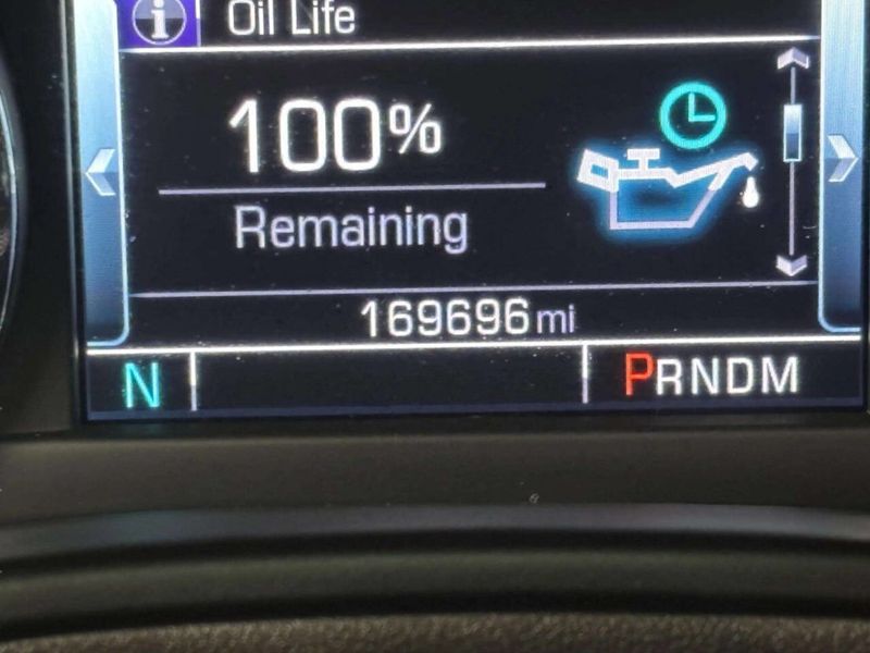 2015 Chevrolet Suburban 4WD 4dr LTZ - 22997915 - 40