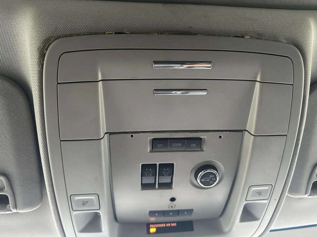 2015 Chevrolet Suburban 4WD 4dr LTZ - 23020846 - 35