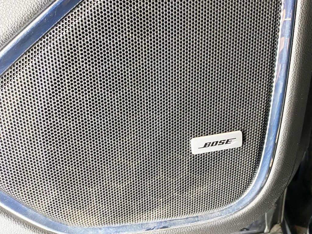 2015 Chevrolet Suburban 4WD 4dr LTZ - 22939948 - 24