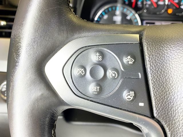 2015 Chevrolet Suburban 4WD 4dr LTZ - 22939948 - 30