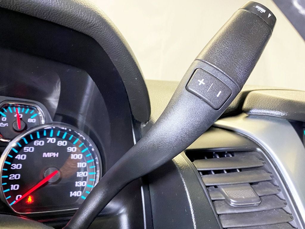 2015 Chevrolet Suburban 4WD 4dr LTZ - 22939948 - 34