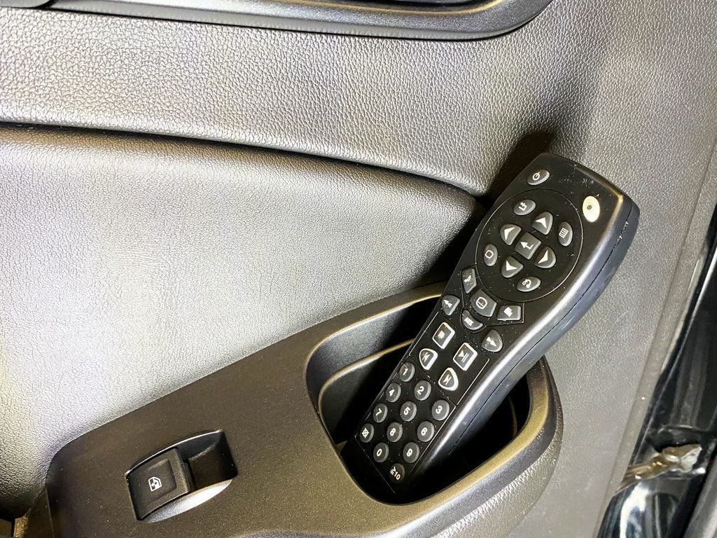 2015 Chevrolet Suburban 4WD 4dr LTZ - 22939948 - 60