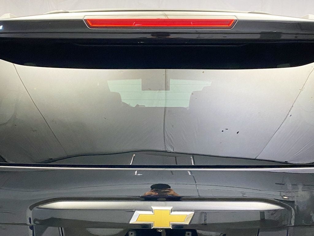 2015 Chevrolet Suburban 4WD 4dr LTZ - 22939948 - 8