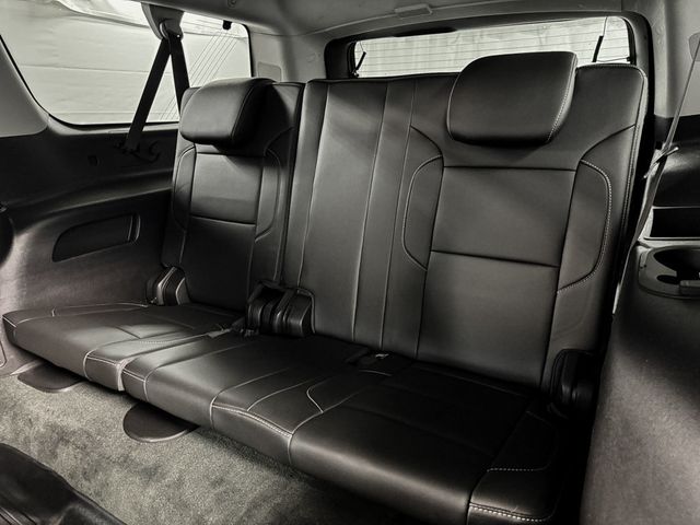 2015 Chevrolet Suburban LT 4WD - 22945449 - 10