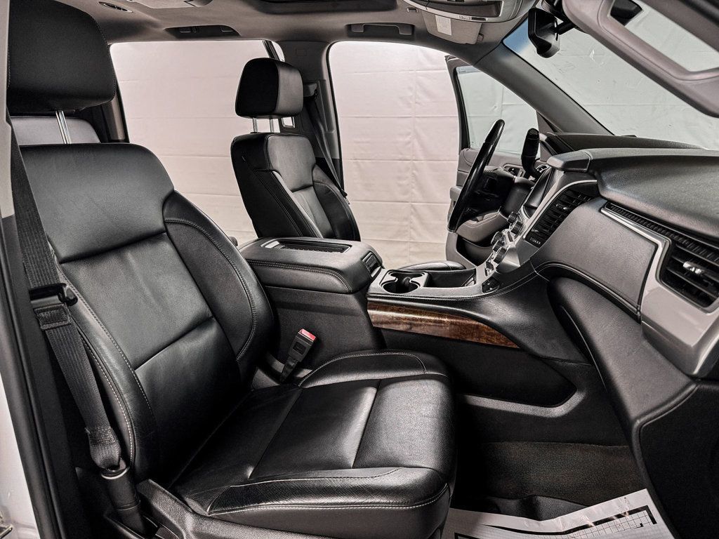 2015 Chevrolet Suburban LT 4WD - 22945449 - 12