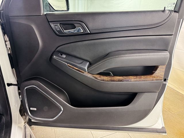 2015 Chevrolet Suburban LT 4WD - 22945449 - 19