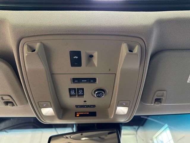 2015 Chevrolet Tahoe 2WD 4dr LTZ - 23017957 - 22