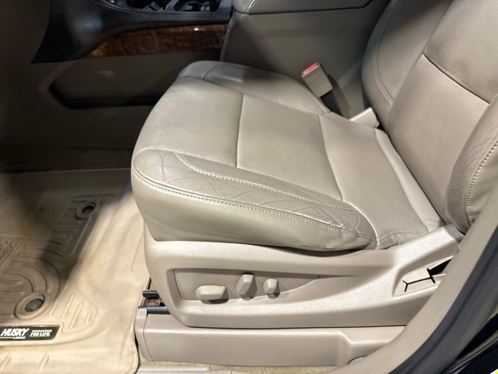 2015 Chevrolet Tahoe 2WD 4dr LTZ - 23017957 - 26