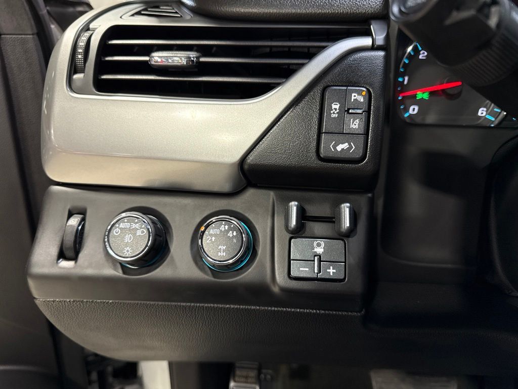 2015 Chevrolet Tahoe 4WD 4dr LT - 23024576 - 13