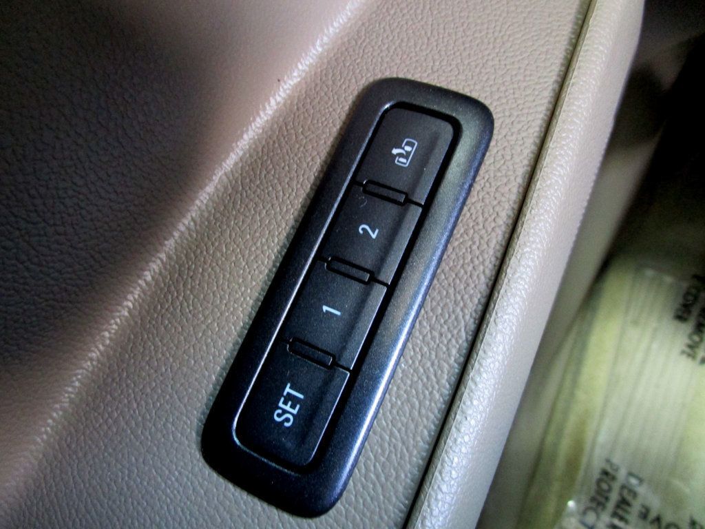 2015 Chevrolet Tahoe 4WD 4dr LTZ - 23023550 - 36