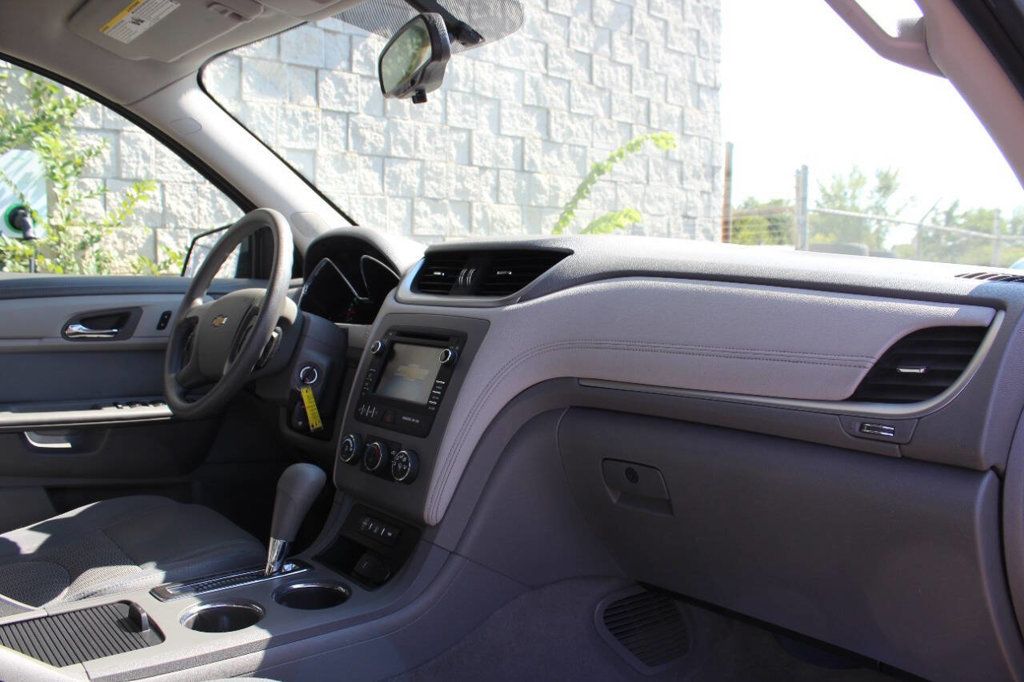 2015 Chevrolet Traverse AWD 4dr LS - 22917081 - 16